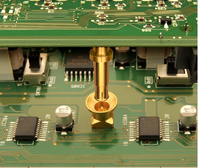 &ldquo;板对板&rdquo;同轴连接器