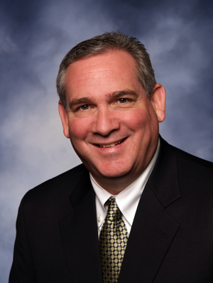 Molex信息娱乐和车载网络汽车技术营销经理Mike Gardner