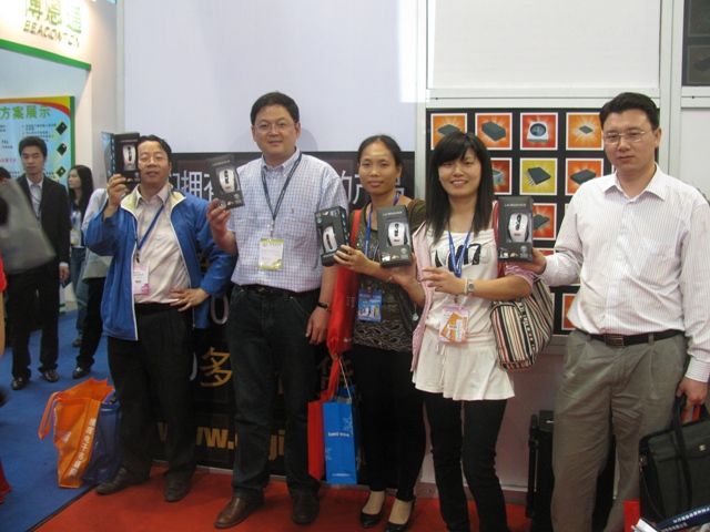 图5 Digi-Key场面火爆因素之——不停的颁奖活动