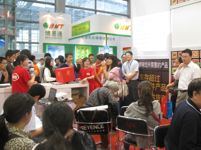 图6 Digi-Key场面火爆因素之——与观众热闹的互动