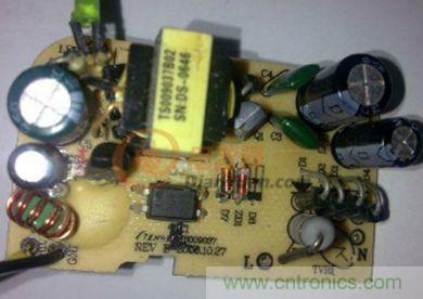 没有保险丝的充电器