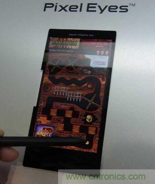 图2：日本显示器采用In-cell技术的5英寸全高清面板