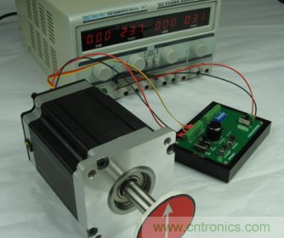 图1：步进电机及驱动器