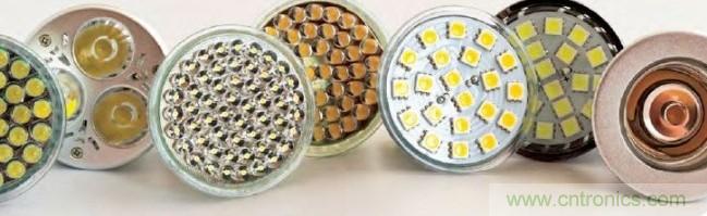 典型的电气隔离AC/DC转换器中用一个分立的光隔离器