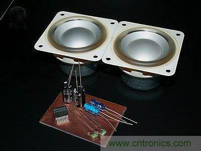 自制音响漫步者M2电子元件合影