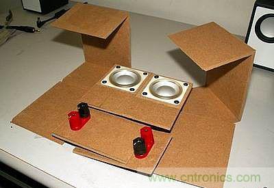 焊接完毕，背面