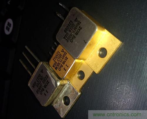 航天级别MOSFET拆解