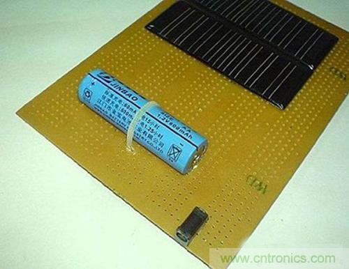 微型太阳能供电板DIY，给手电筒收音机供电