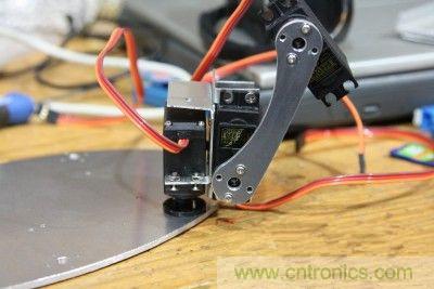 DIY：自制无线控制机器人