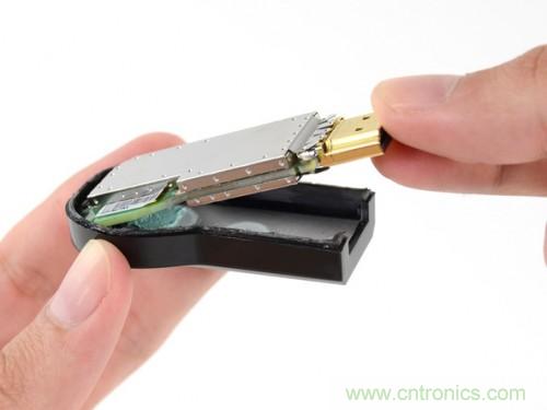 拆解新一代颠覆性产品： 谷歌Chromecast电视棒内部探秘