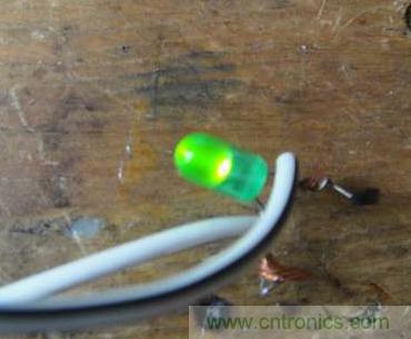 想减少电费吗？DIY一个迷你风力发电机吧