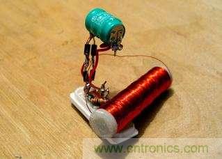 &ldquo;摇一摇&rdquo;手电筒DIY