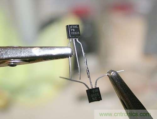 电磁钟摆DIY:继续焊接