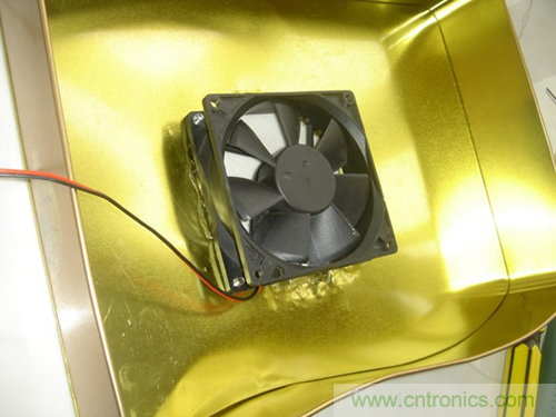 月饼盒DIY:自制笔记本散热风扇