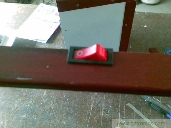 牛人DIY：百元自制车载冰箱