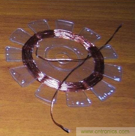 DIY:手工打造智能无线供电台灯