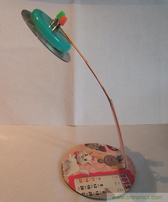 DIY:手工打造智能无线供电台灯