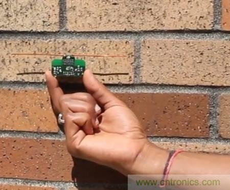 网友热议：无电池手机能否实现？