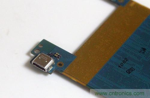 拆解4G新机索尼M35t：用料十足，易于维修