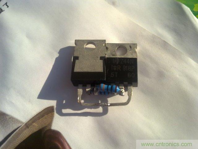 一款简单实用的逆变器DIY