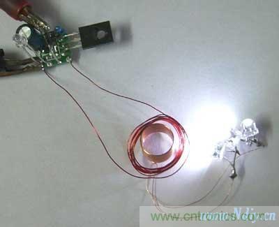 DIY:简单但神奇的无线供电套件