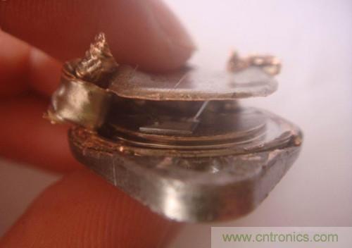 暴力拆解对比：进口金封三极管VS国产金封三极管