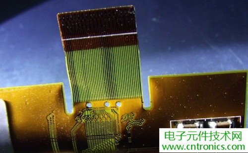 探秘电子纸！一款电纸书的电子墨水屏拆解