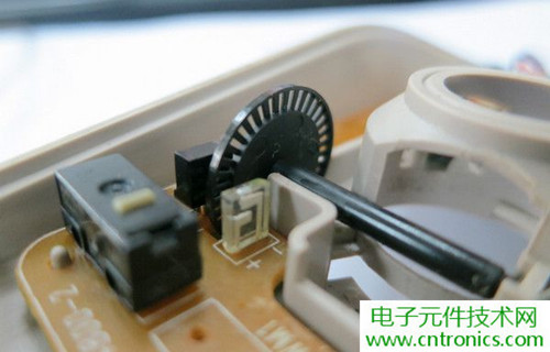 殿堂级机械鼠标拆解：叹精致做工！
