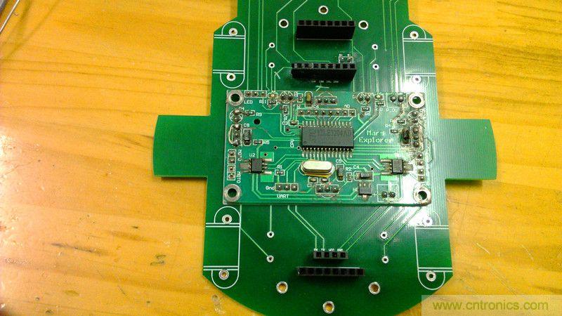 牛人力作！PCB版蓝牙智能小车DIY