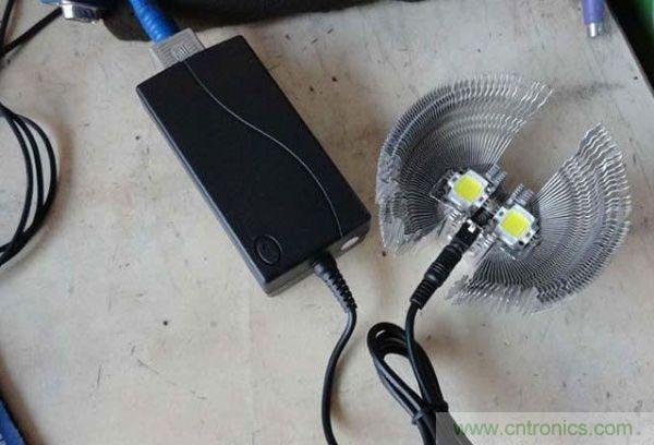 变废为宝！风扇散热器变身山寨LED灯