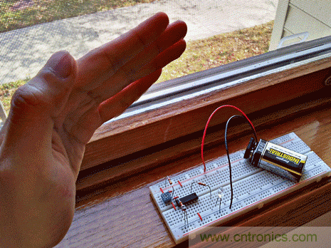 DIY：教你10分钟自制光线探测器 