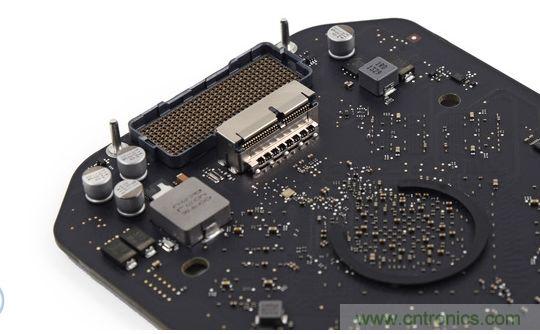 显卡上有PCIe接口