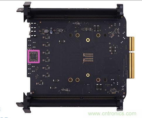 主板正面粉色的芯片是Intersil的ISL6367混合型数字双PWM控制器