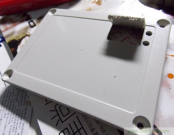 牛人全手工DIY：微电脑智能温控市电开关