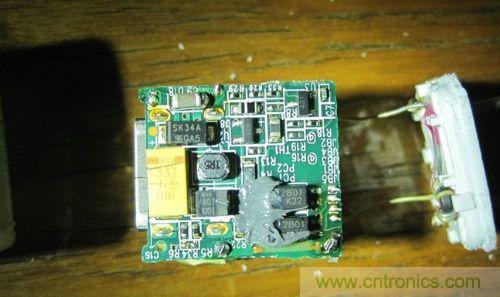 苹果充电器拆解