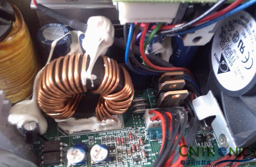 网友下雪天拆解DELL 12V 57.3A的开关电源自娱自乐