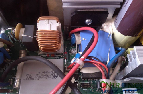 网友下雪天拆解DELL 12V 57.3A的开关电源自娱自乐