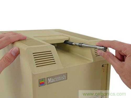 拆古董级Macintosh 128K电脑