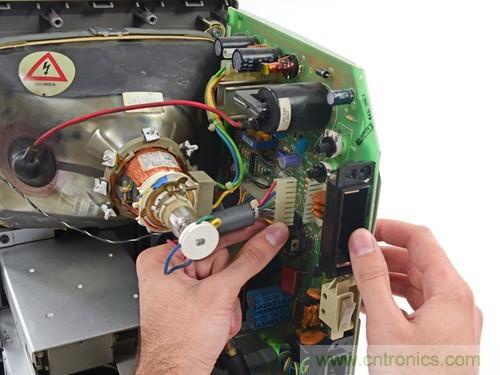 拆！古董级Macintosh 128K电脑