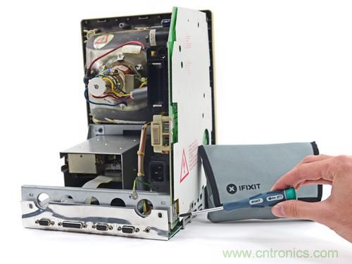 拆！古董级Macintosh 128K电脑