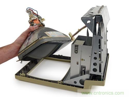 拆！古董级Macintosh 128K电脑