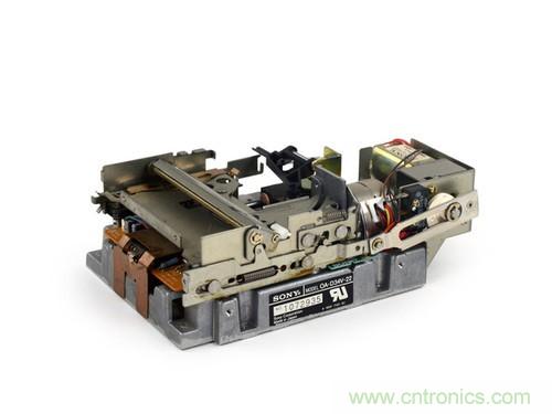 拆！古董级Macintosh 128K电脑