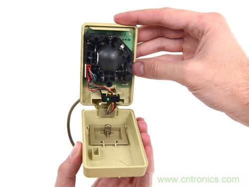 拆！古董级Macintosh 128K电脑