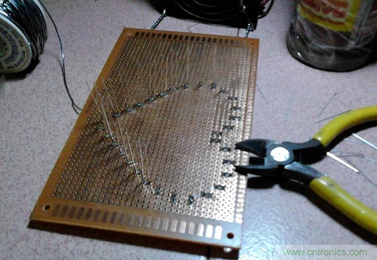 三八节将至！DIY心形LED流水灯！你们懂的~