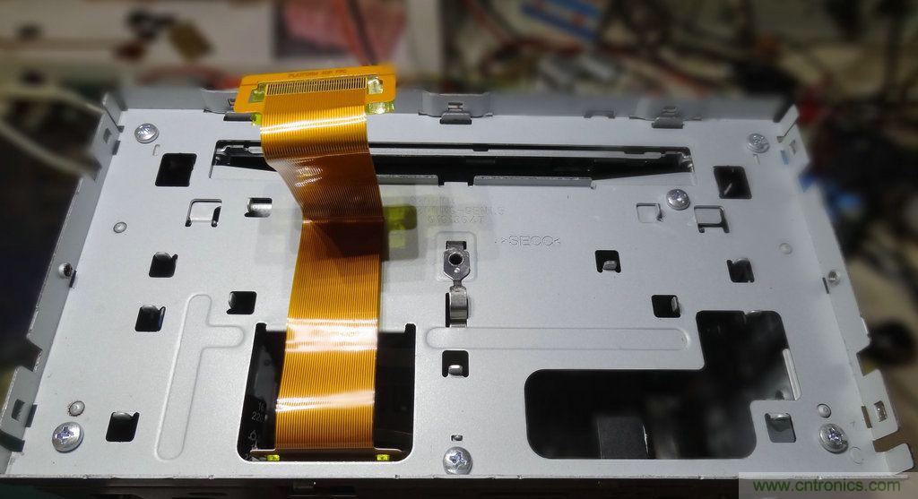 酷车一族~欢乐拆解车载CD机