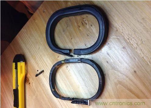 Jawbone 智能手环拆解