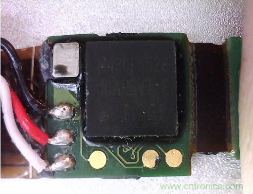 Jawbone 智能手环拆解