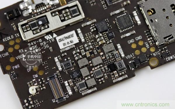 屏蔽罩并没有焊死