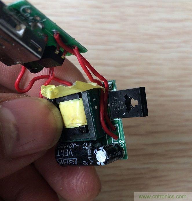 “真”“假”苹果绿充电器拆解解密