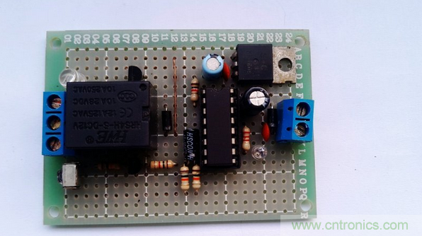 万能板版正面图